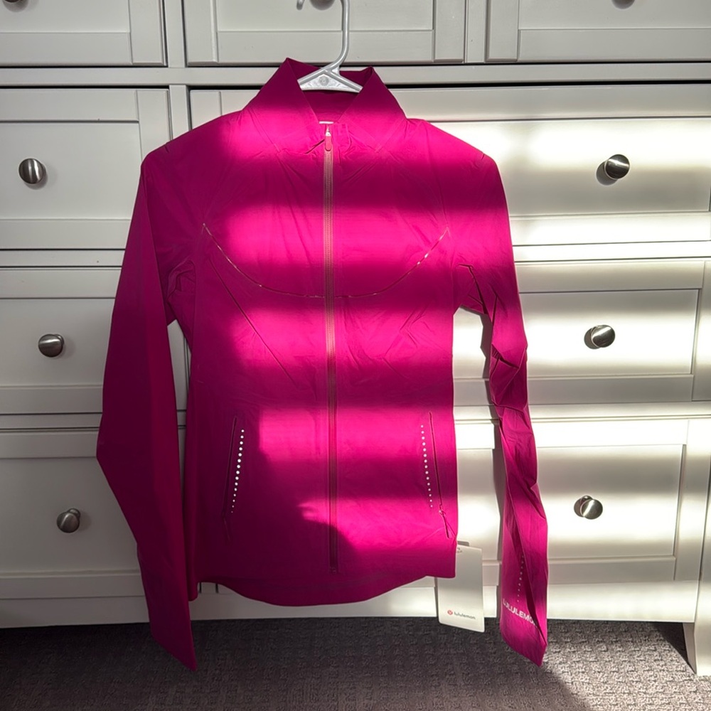 Lululemon windbreaker